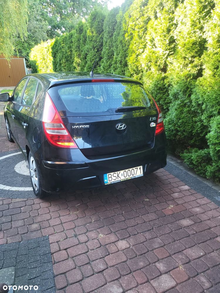 Hyundai i30 1.4 Base - 11