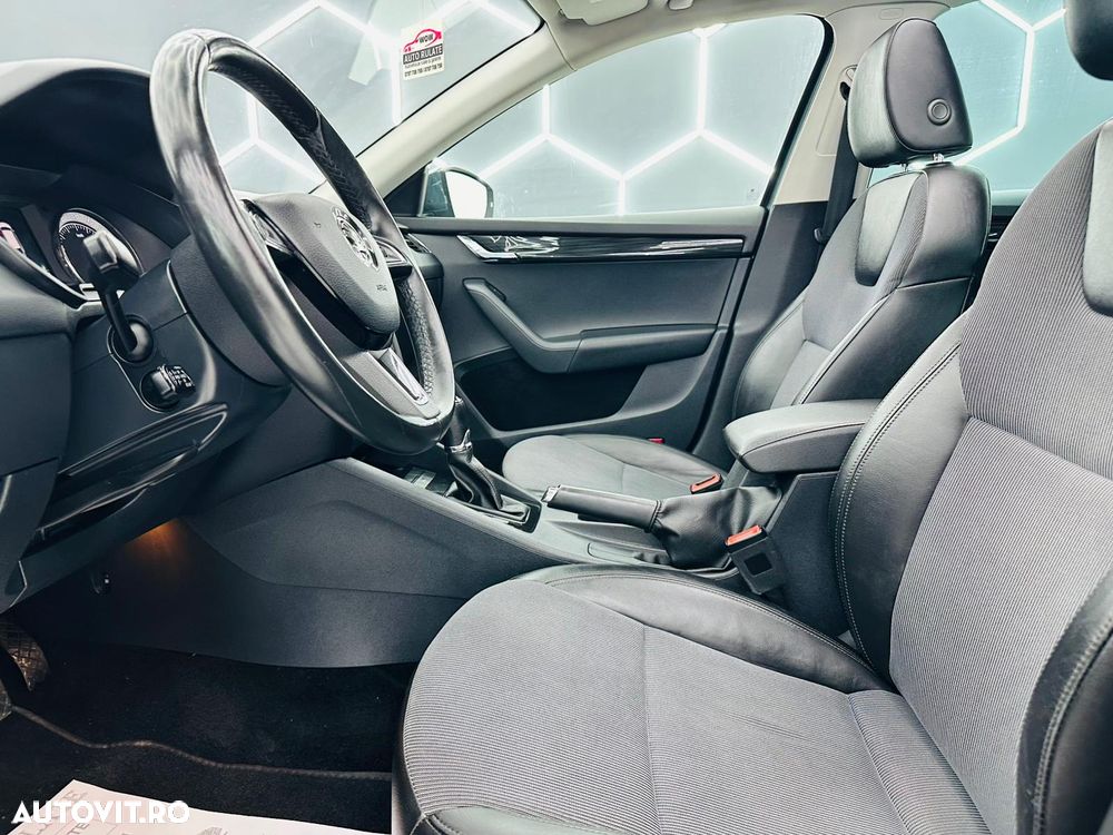 Skoda Octavia 1.6 TDI DSG Ambition - 16