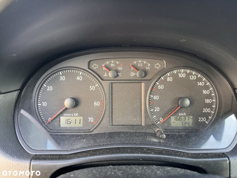 Volkswagen Polo - 8