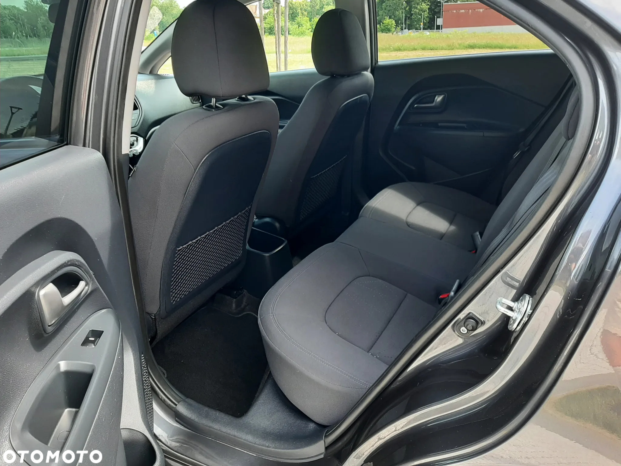 Kia Rio 1.2 Dream Team Edition - 15