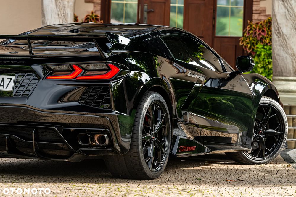 Chevrolet Corvette - 19