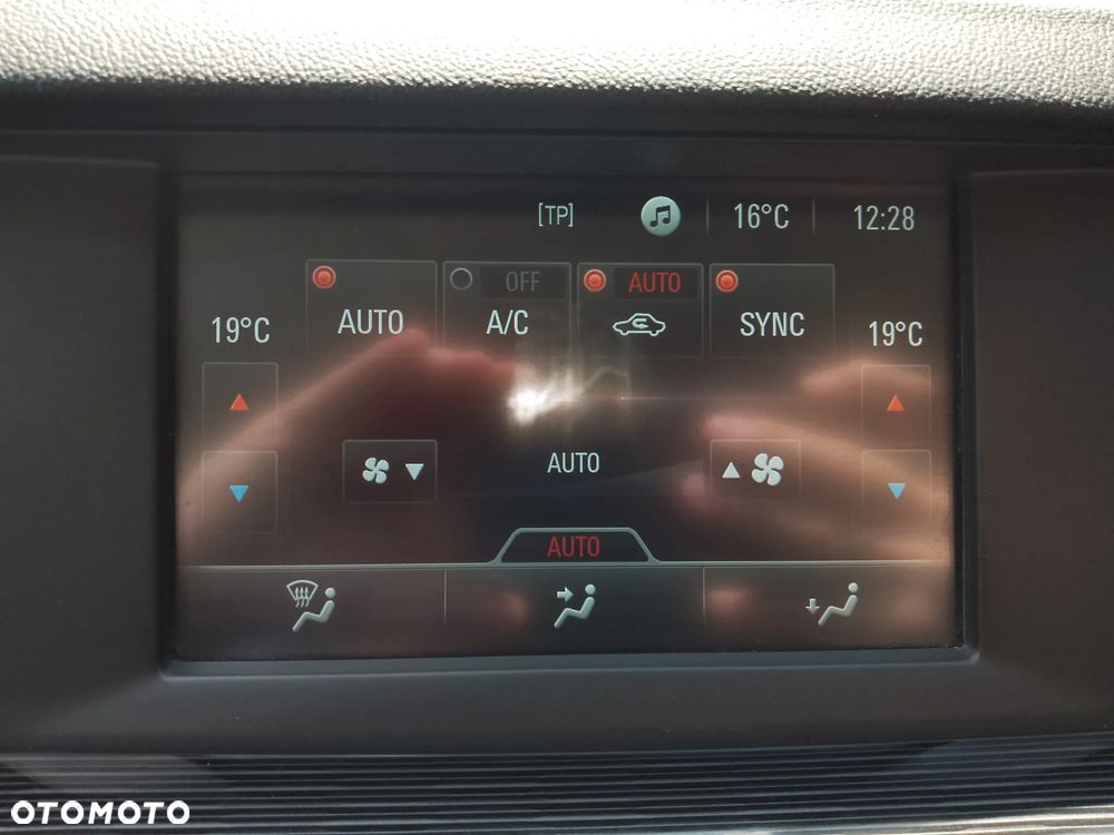 Opel Insignia 1.5 T Elite S&S - 13