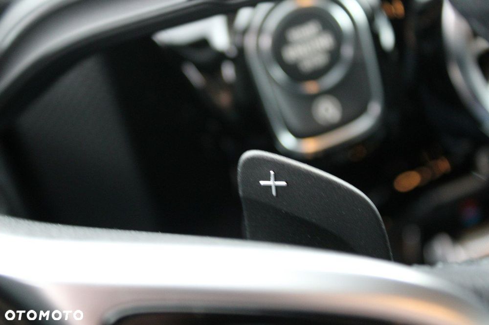 Mercedes-Benz CLA - 27
