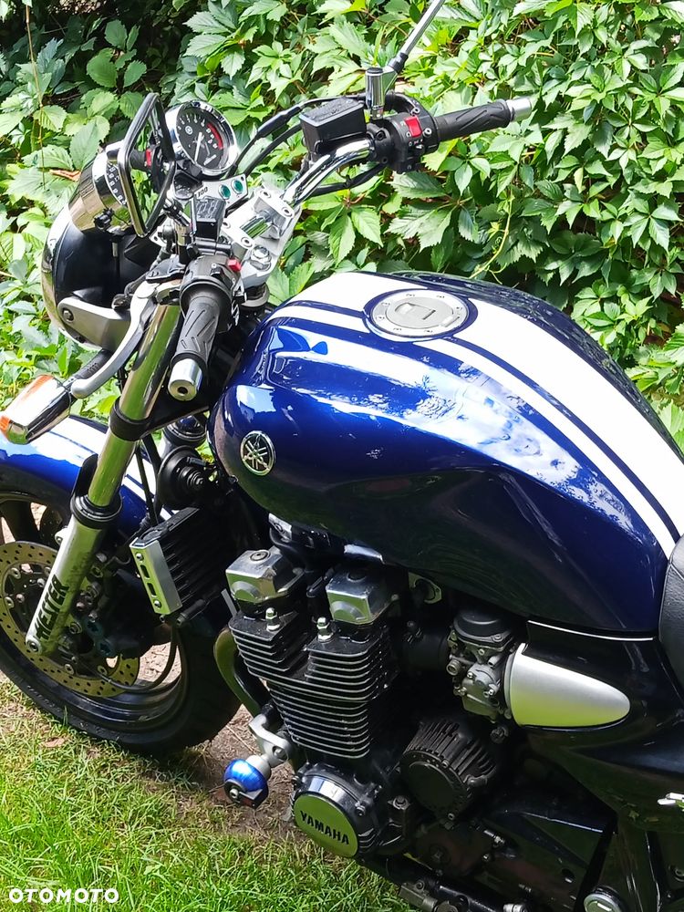 Yamaha XJR - 6