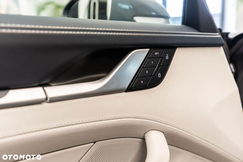 Porsche 911 Targa 4 GTS - 26