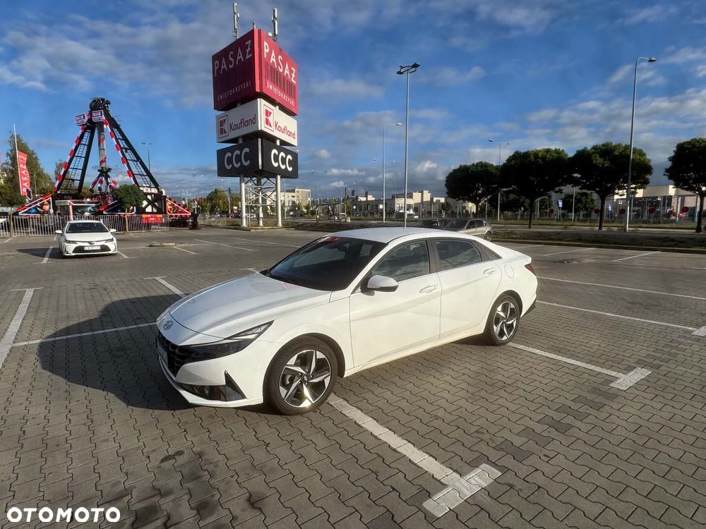 Hyundai Elantra 1.6 Executive - 2