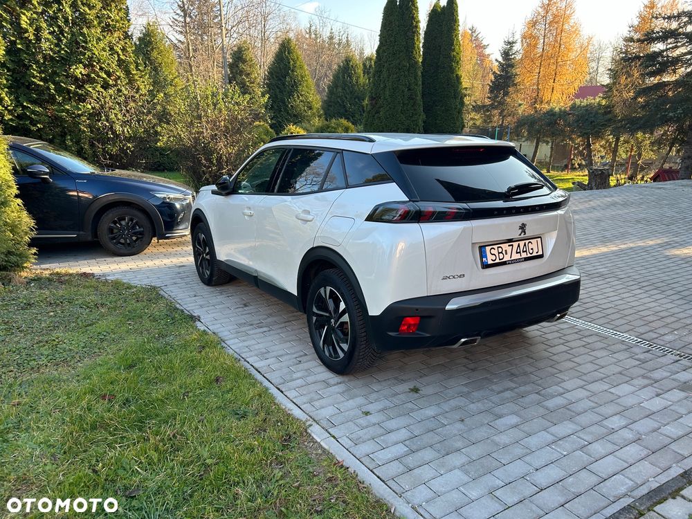 Peugeot 2008 1.2 Pure Tech GPF Allure S&S EAT6 - 29