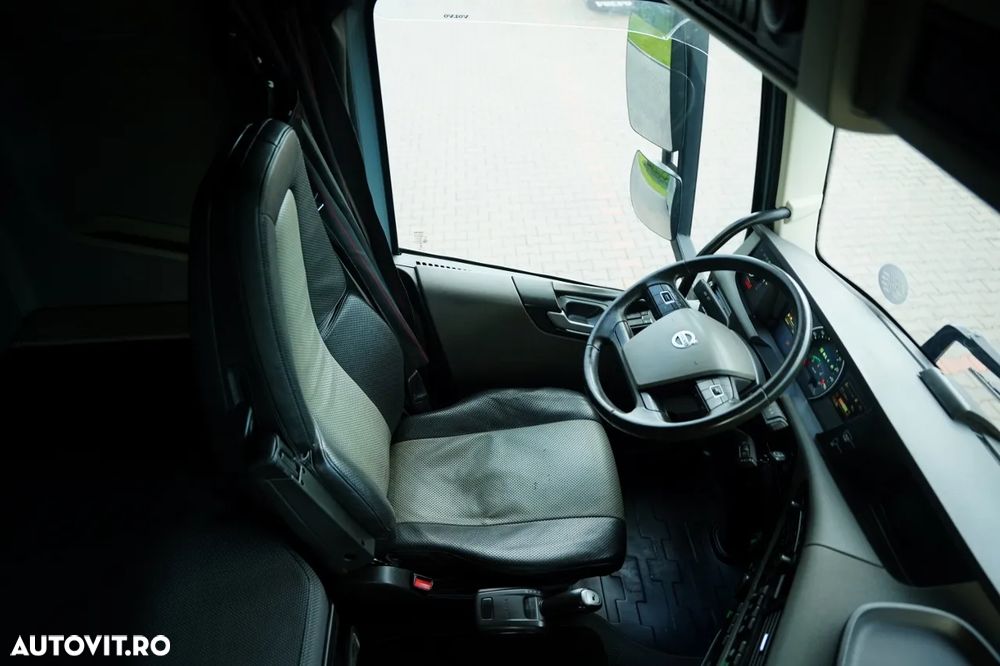 Volvo FH 540 / 6x2 / RETARDER / I-PARK COOL / ÎMPINGĂTOR / PUNTE DE DIRECȚIE / RIDICATIVĂ / SUSPENSIE PNEUMATICĂ / PIELE / IMPORTAT DIN GERMANIA / EURO 6 - 28