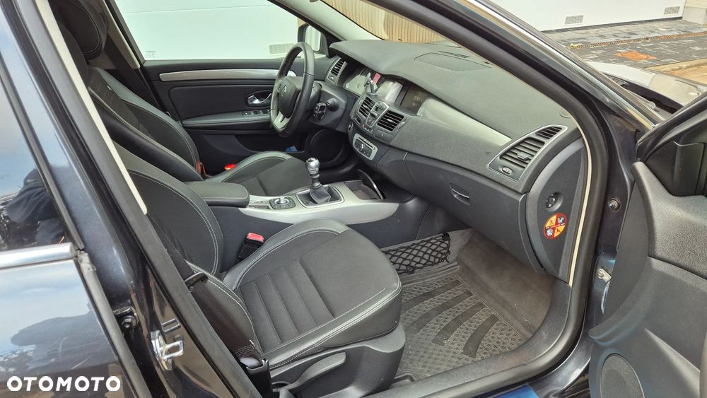 Renault Laguna 2.0 dCi Limited - 10