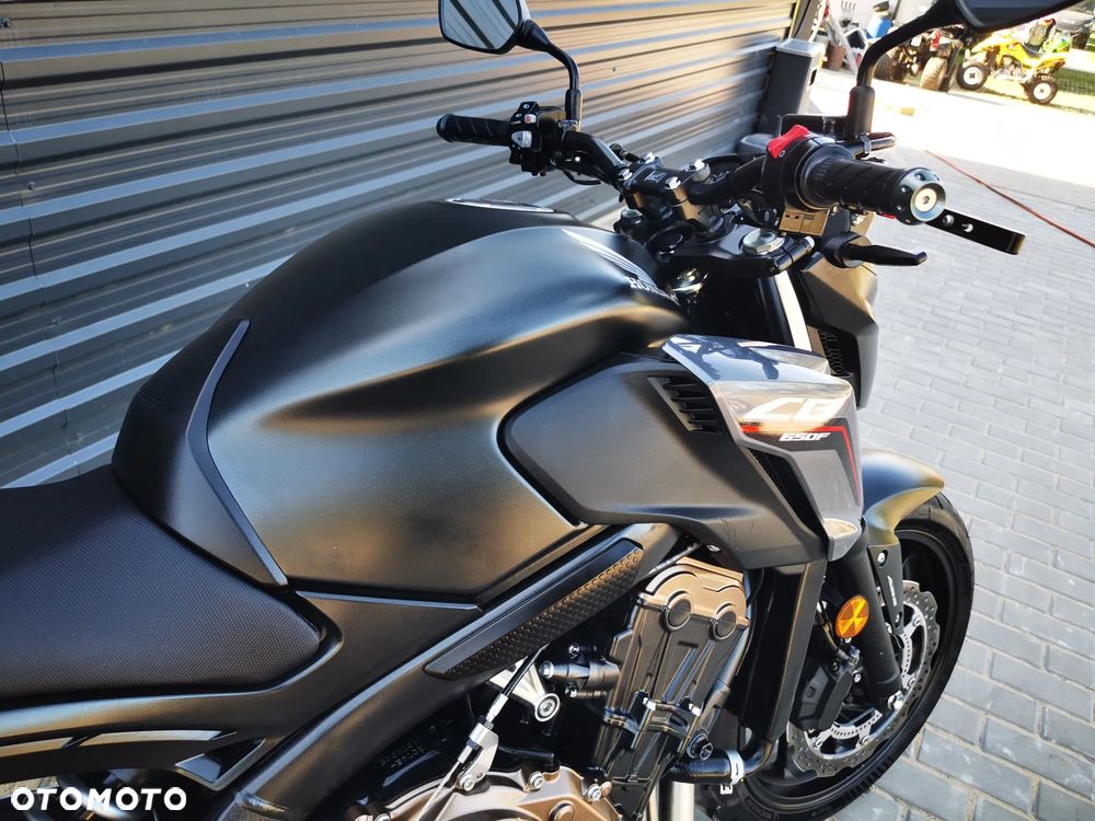 Honda CB - 11