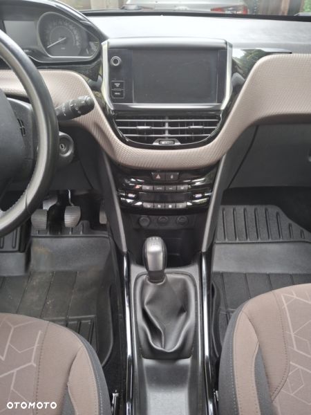 Peugeot 2008 1.2 Pure Tech Style - 6