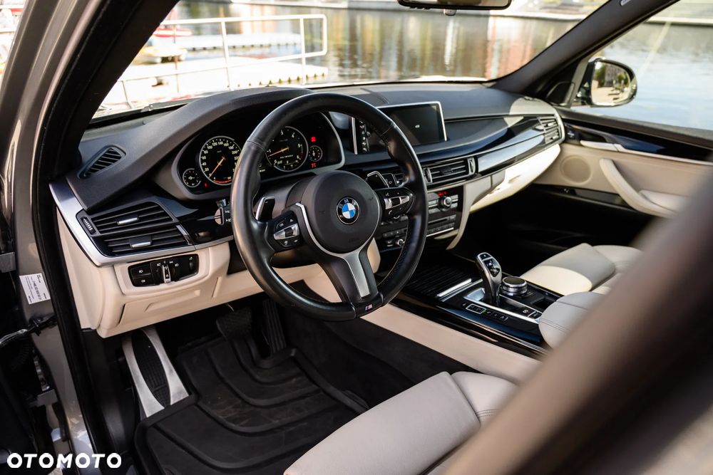 BMW X5 M M50d - 27