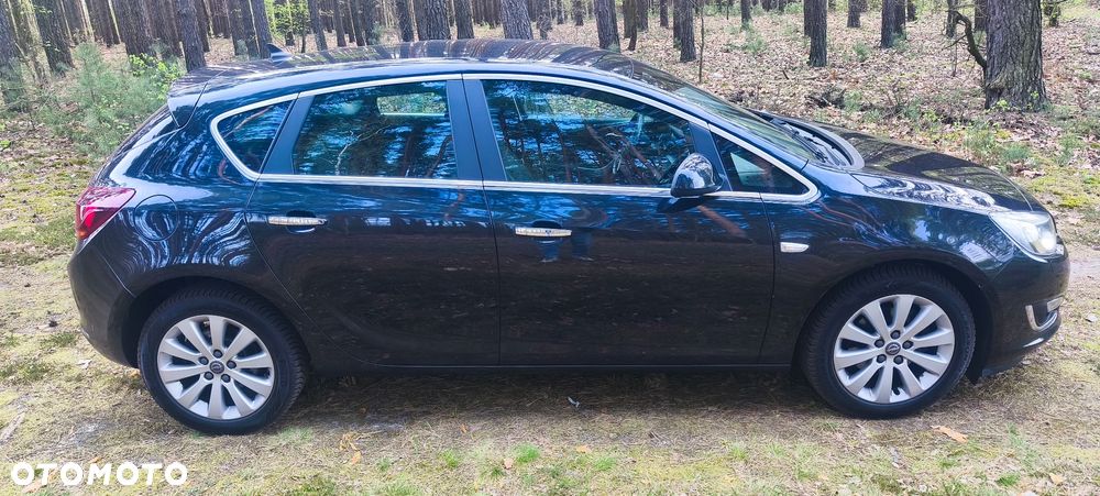 Opel Astra 2.0 CDTI Exklusiv - 4