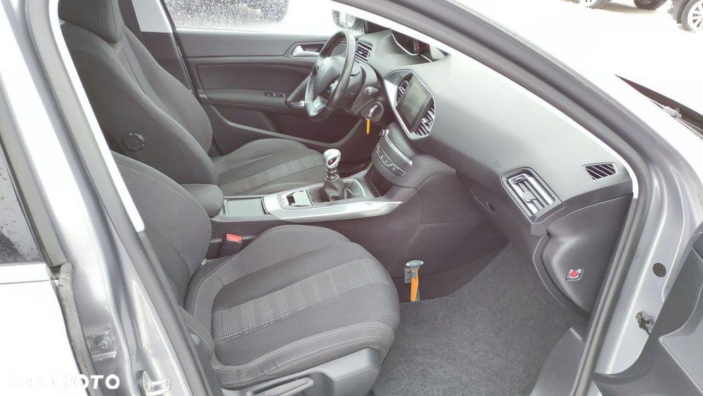 Peugeot 308 - 19