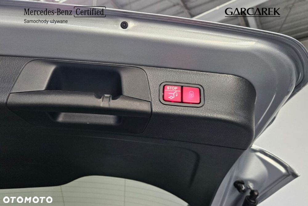 Mercedes-Benz GLB - 14