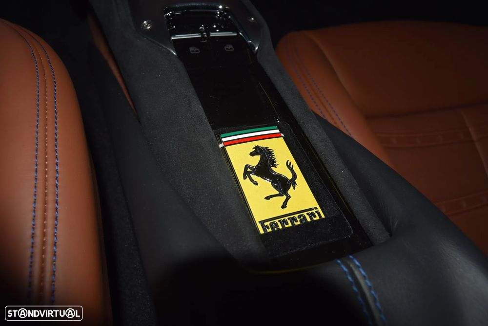 Ferrari 296 GTB Coupe - 33