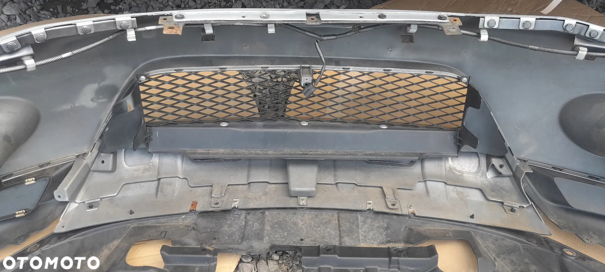 MITSUBISHI OUTLANDER II ZDERZAK PRZEDNI A31 - 10