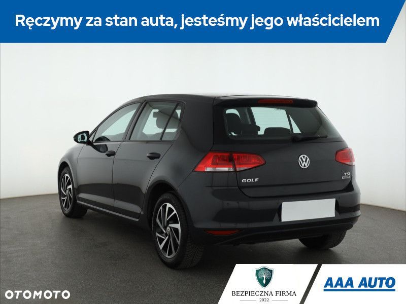 Volkswagen Golf - 6