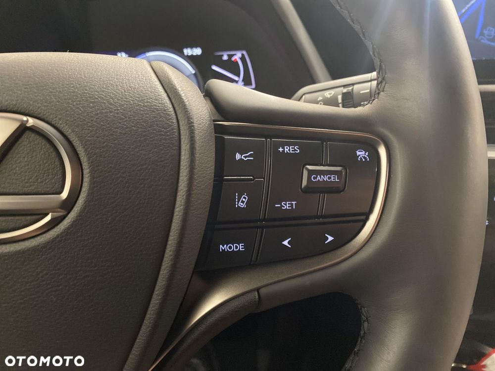 Lexus UX 250h GPF F Sport Design 2WD - 15