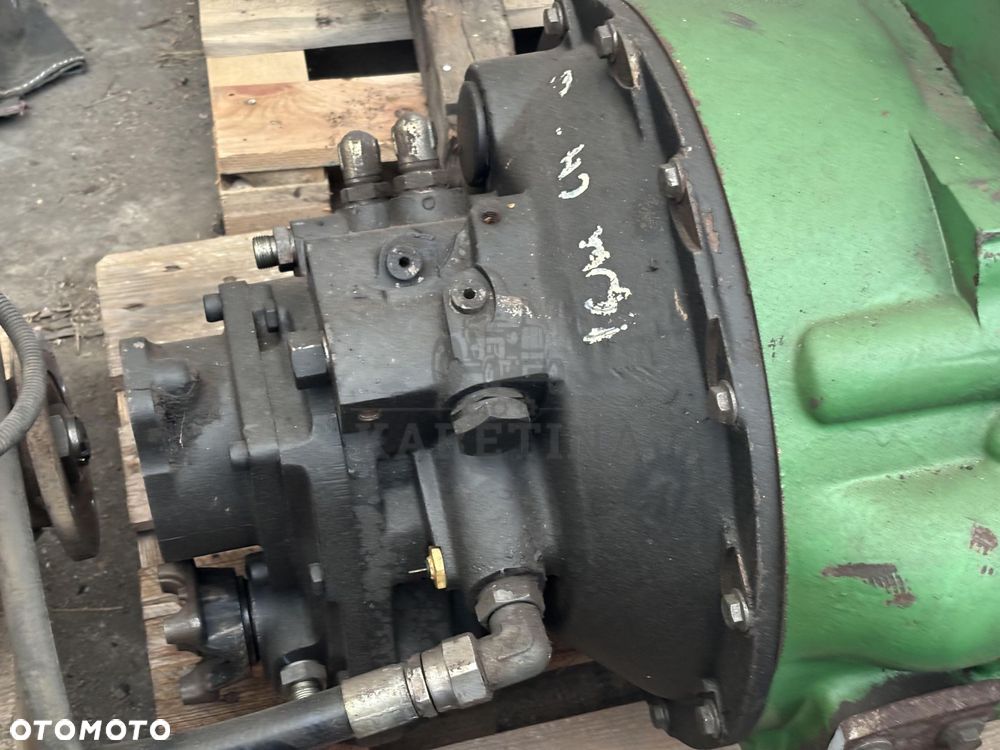 John Deere 3200, 3220, 3400 Silnik Słupek Blok Koło Zamachowe Kolektor Wał Wałek 4045HZ275 - 2