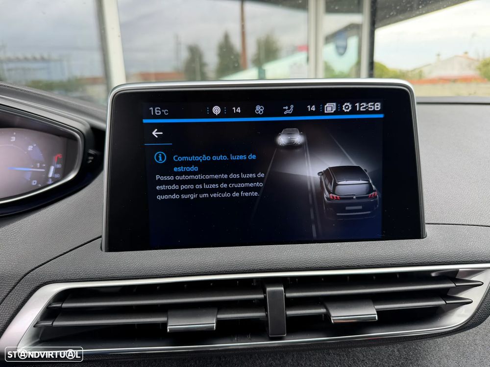 Peugeot 5008 1.5 BlueHDi Allure EAT8 - 30