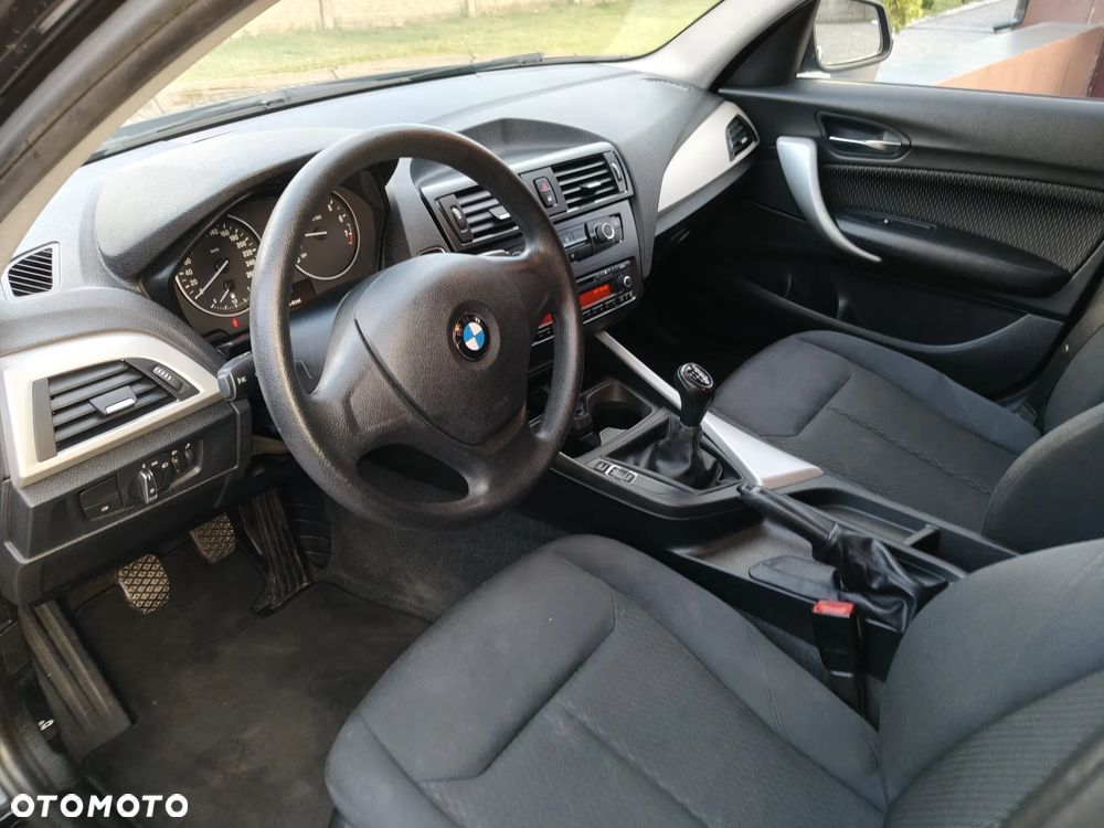 BMW Seria 1 116i - 13