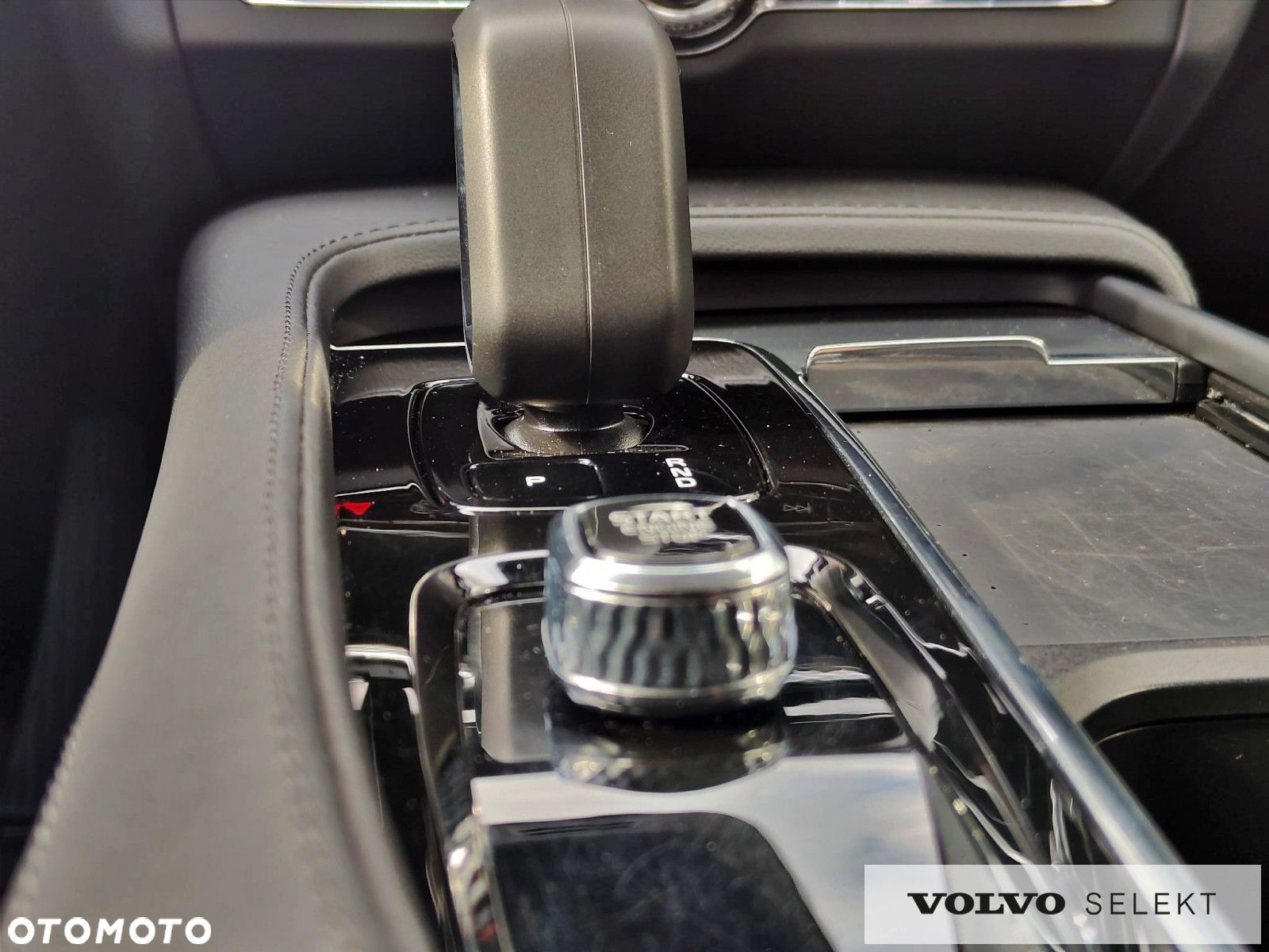 Volvo V90 Cross Country - 30