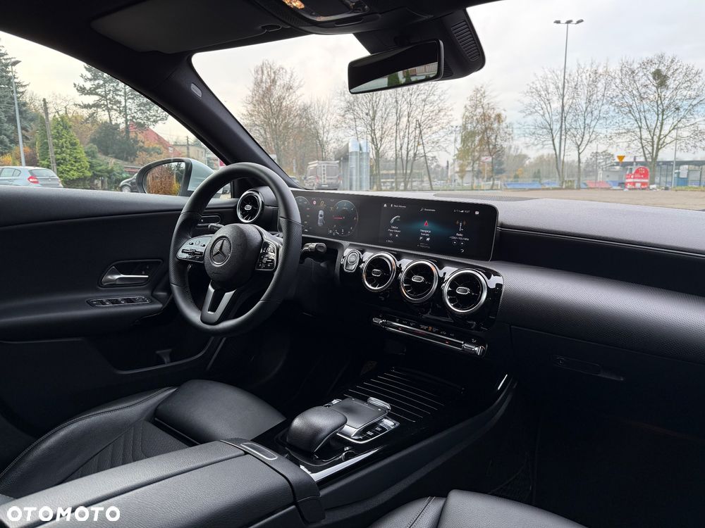 Mercedes-Benz Klasa A 180 d 7G-DCT - 23