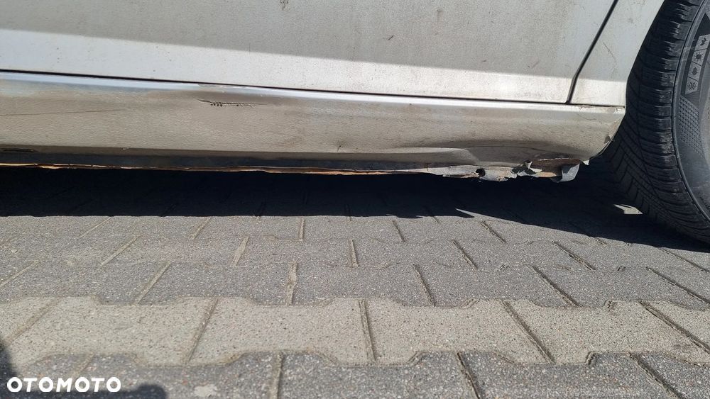 Peugeot 407 2.0 HDI ST Komfort EU4 - 5