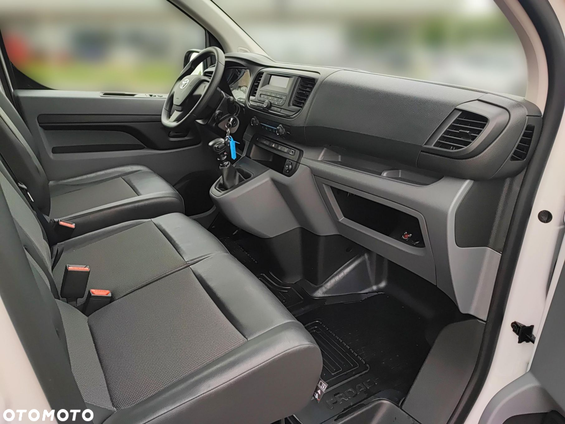 Toyota PROACE - 11