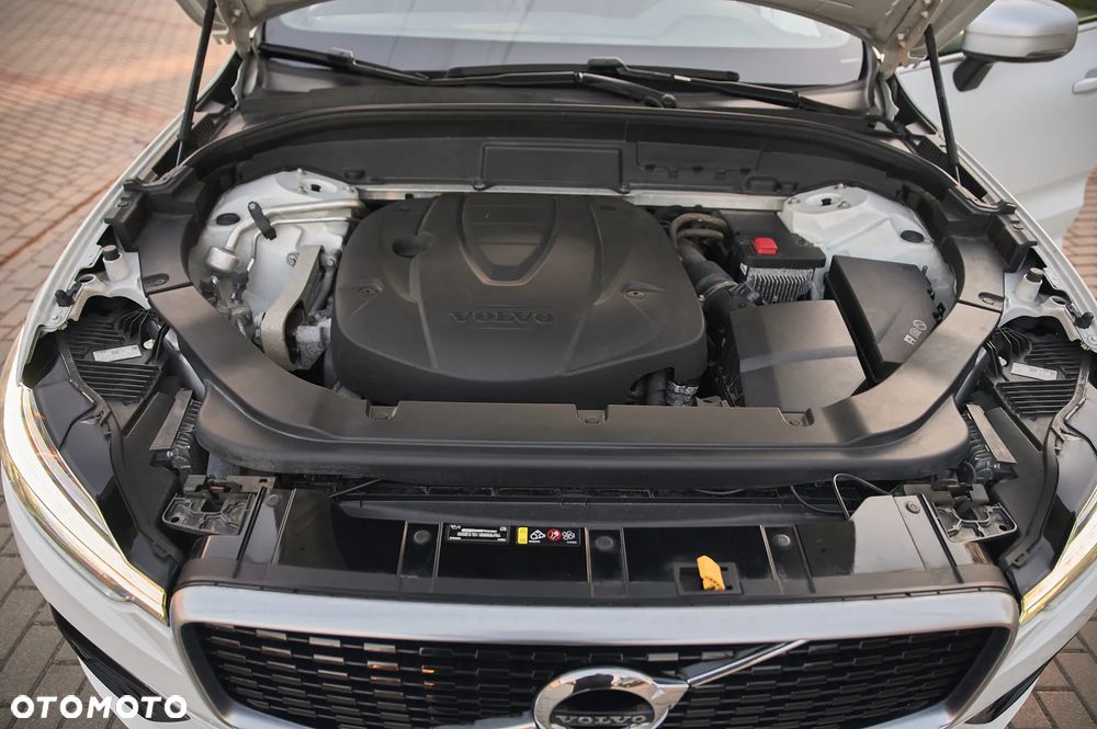 Volvo XC 60 D4 R-Design - 21