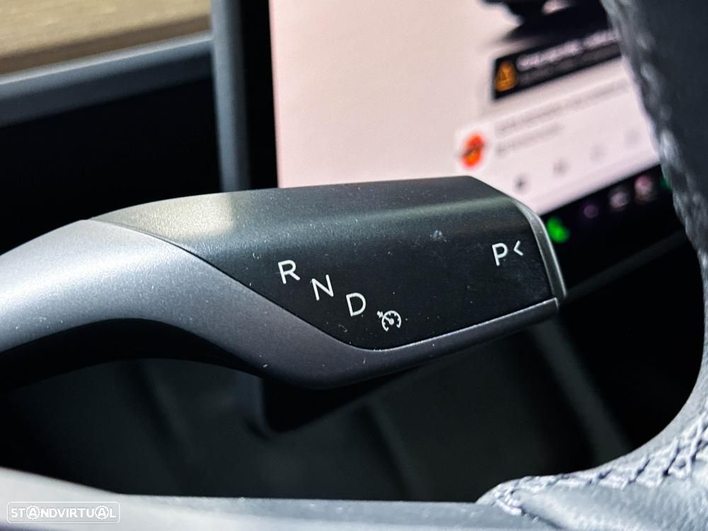 Tesla Model Y Long Range Dual Motor AWD - 43
