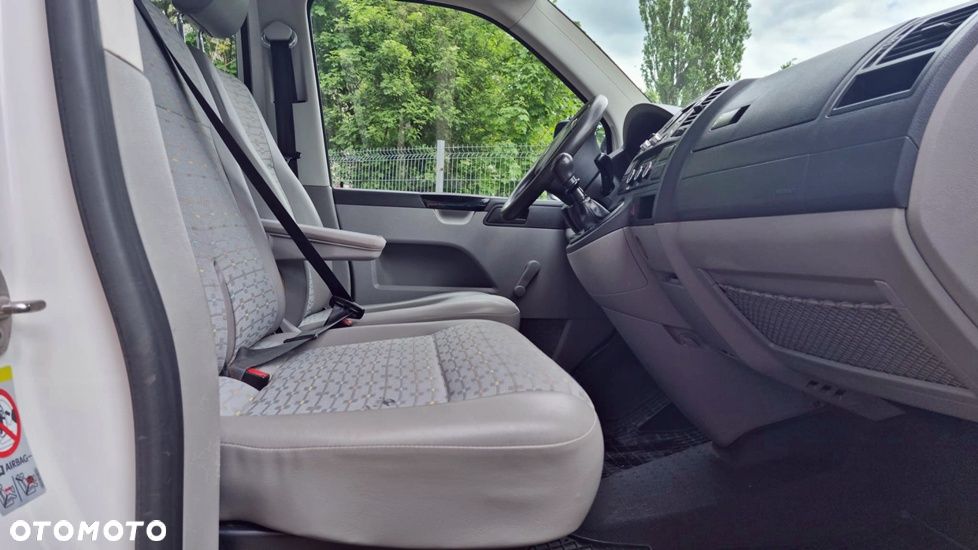 Volkswagen T5 DOKA LIFT 6-CIO Osobowa - 13