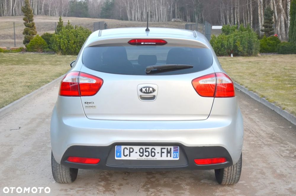 Kia Rio 1.2 Attract - 4
