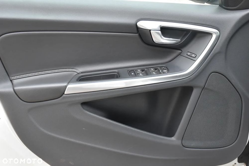 Volvo S60 D4 Drive-E R-Design Summum - 19