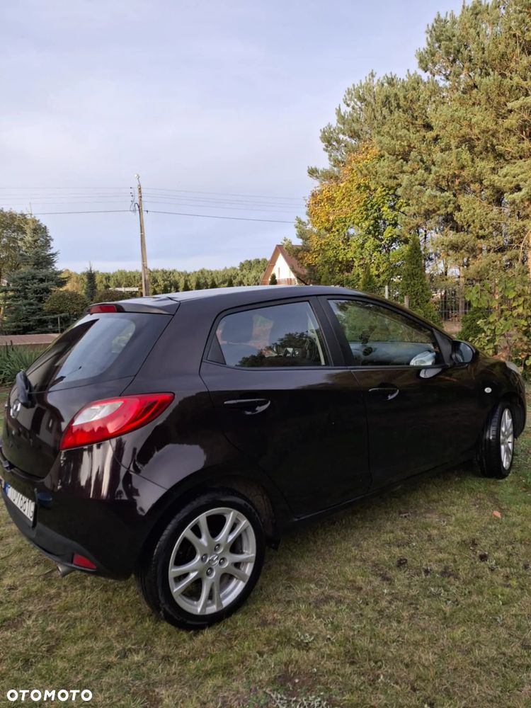 Mazda 2 - 5