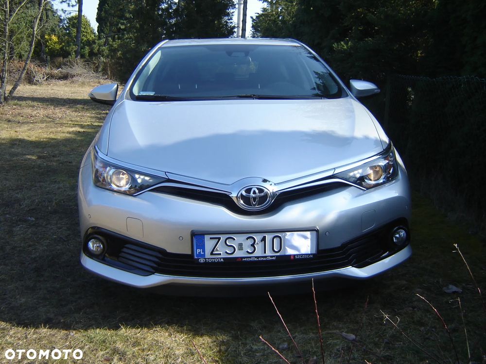 Toyota Auris 1.6 Premium - 39