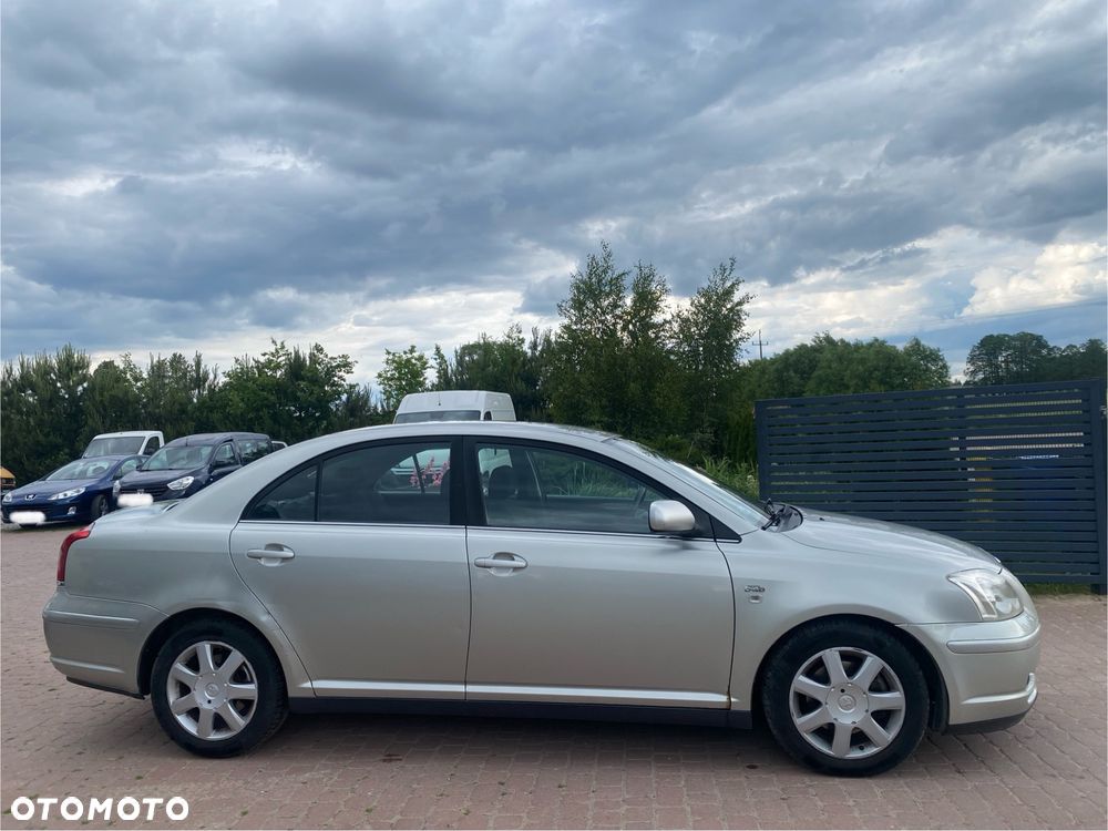 Toyota Avensis 2.0 D-4D Luna - 18