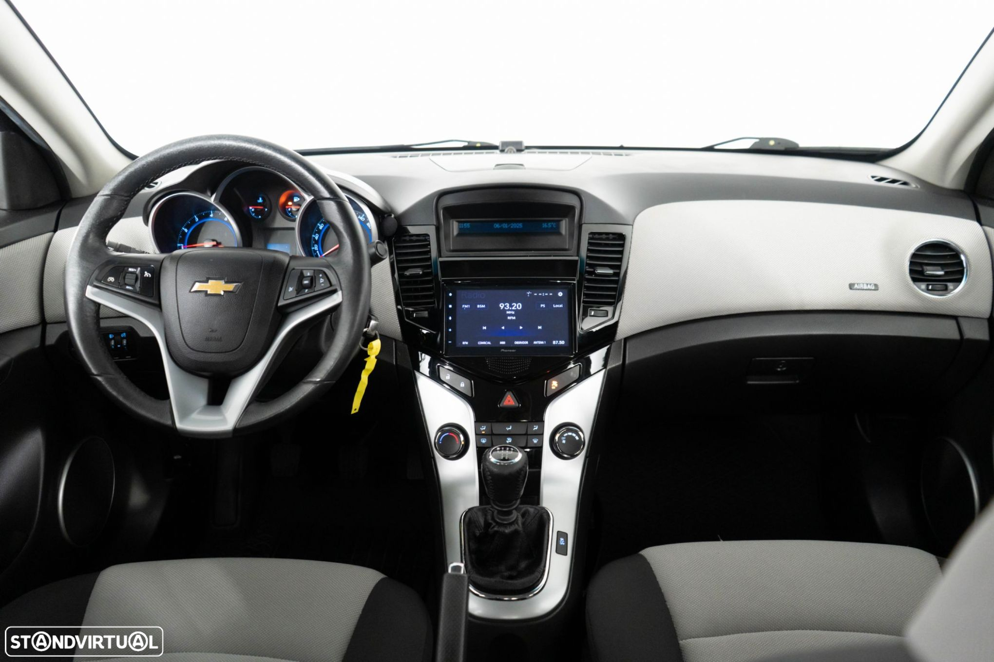 Chevrolet Cruze 1.6 LS - 17