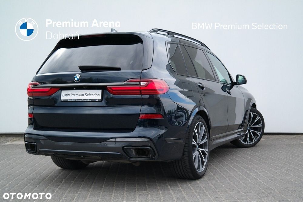 BMW X7 - 7
