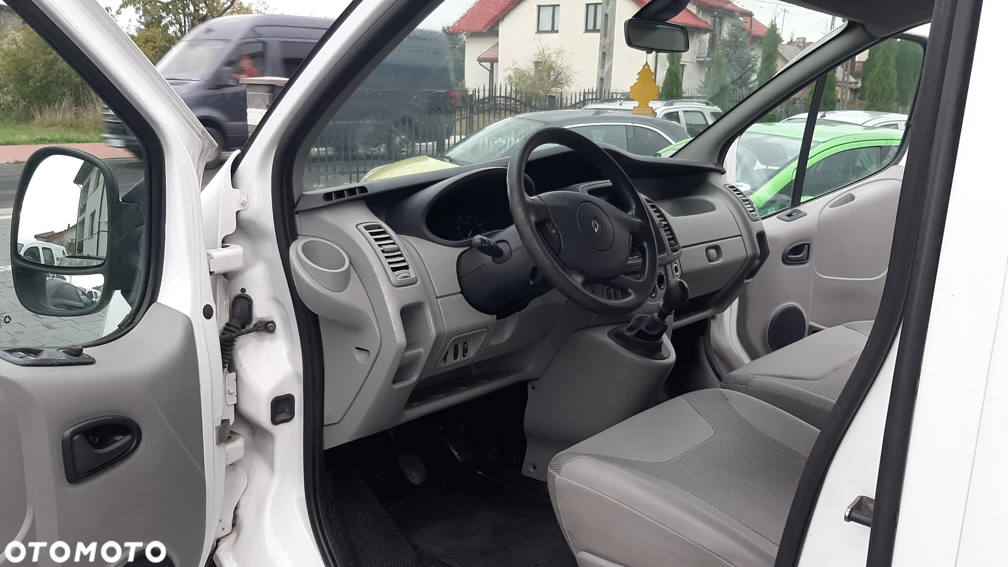Renault Trafic - 8