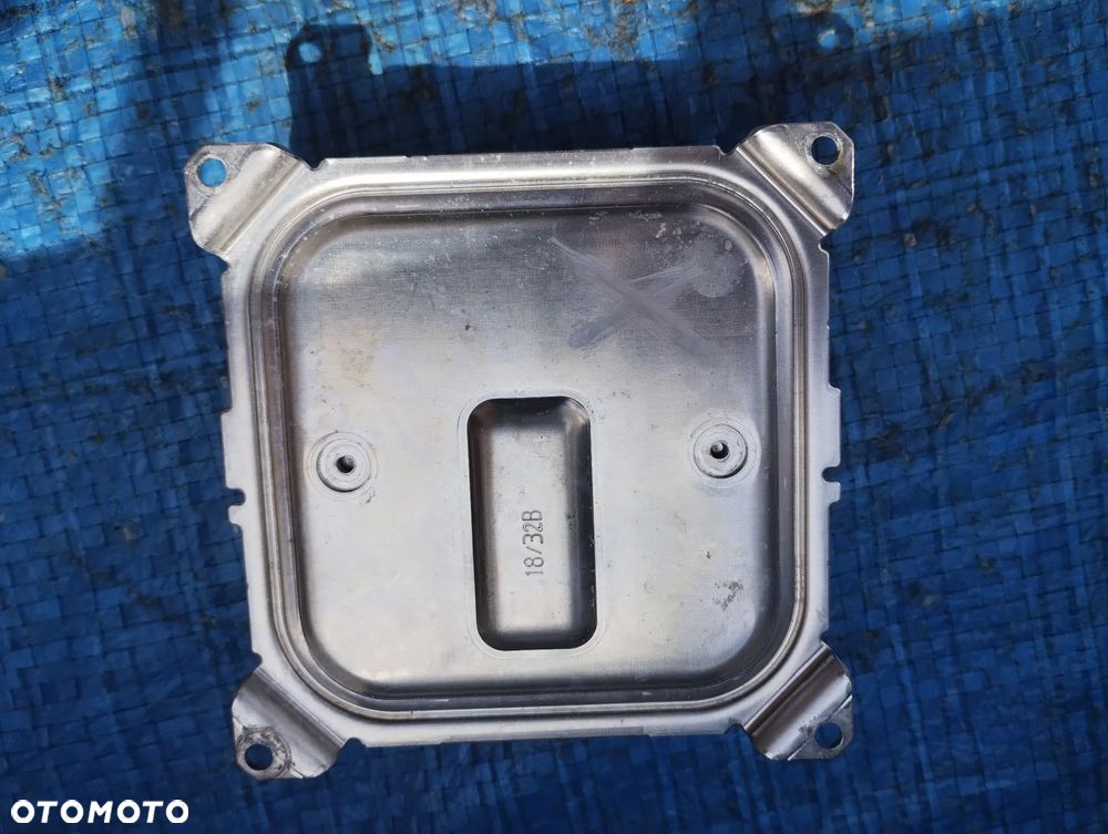 MERCEDES W470 X-Klase RENAULT PRZETWORNICA A2C15331300 260558993E - 5