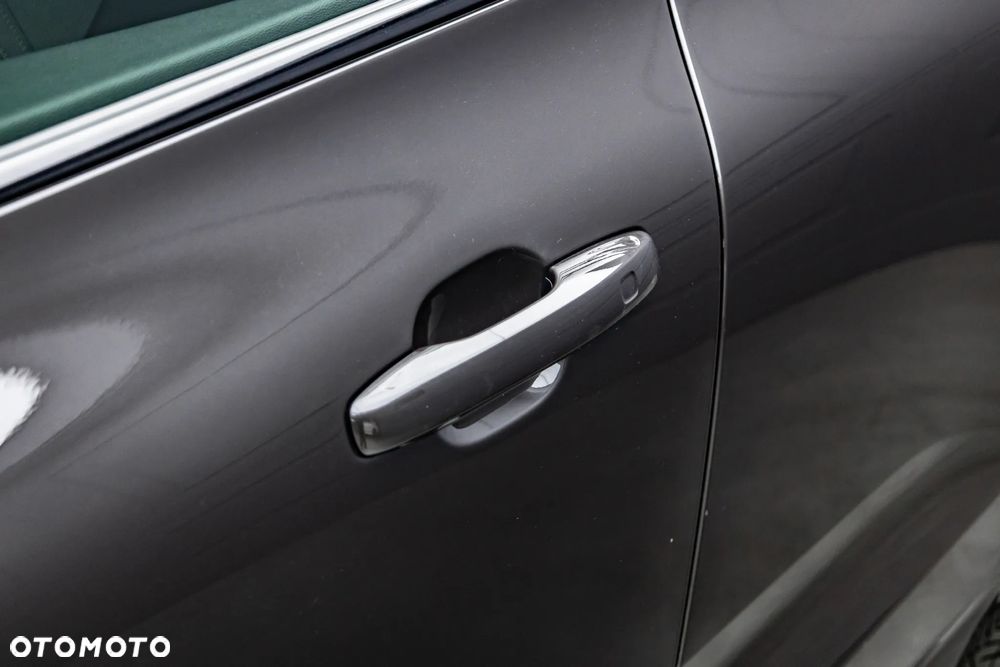 Volvo XC 60 T8 Plug-In Hybrid AWD R-Design - 35