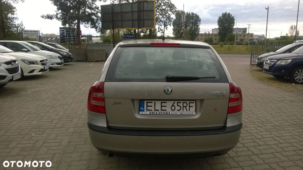 Skoda Octavia 1.6 Elegance - 5