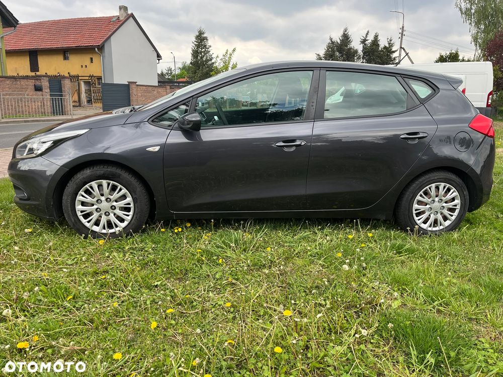 Kia Ceed 1.4 CVVT Attract plus - 4