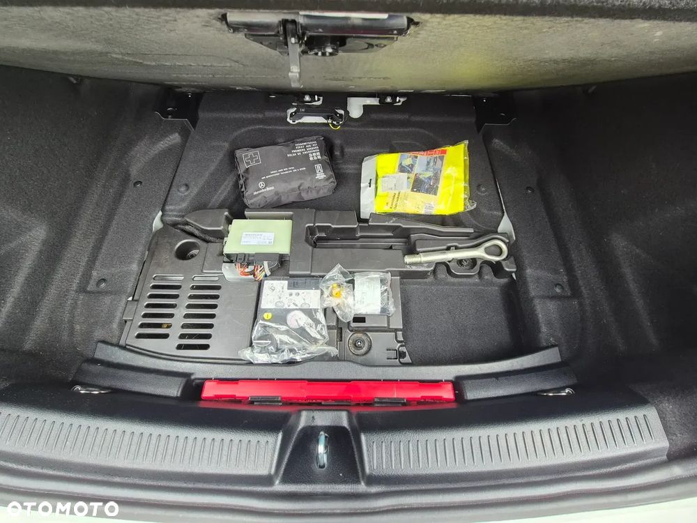 Mercedes-Benz Klasa A 180 d 8G-DCT - 39