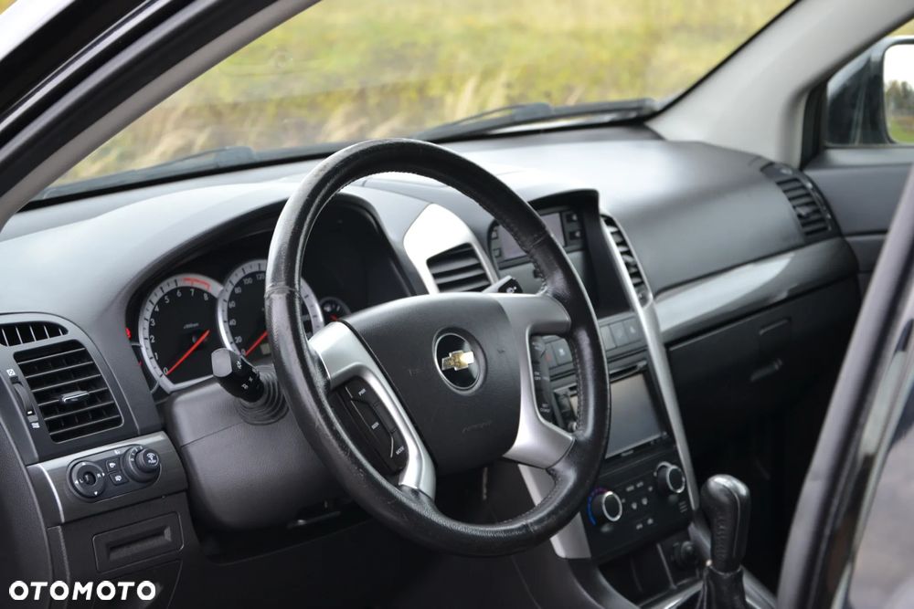 Chevrolet Captiva 2.4 LS - 2