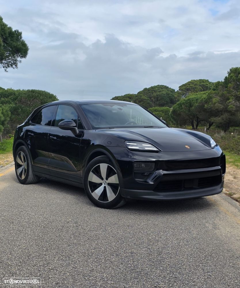 Porsche Macan Electric 4 - 1