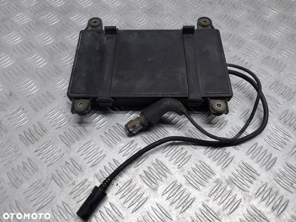 CB Radio YAMAHA XVZ 1300 ROYAL STAR VENTURE 99-07r   PN. 4XY-88182-01 - 3