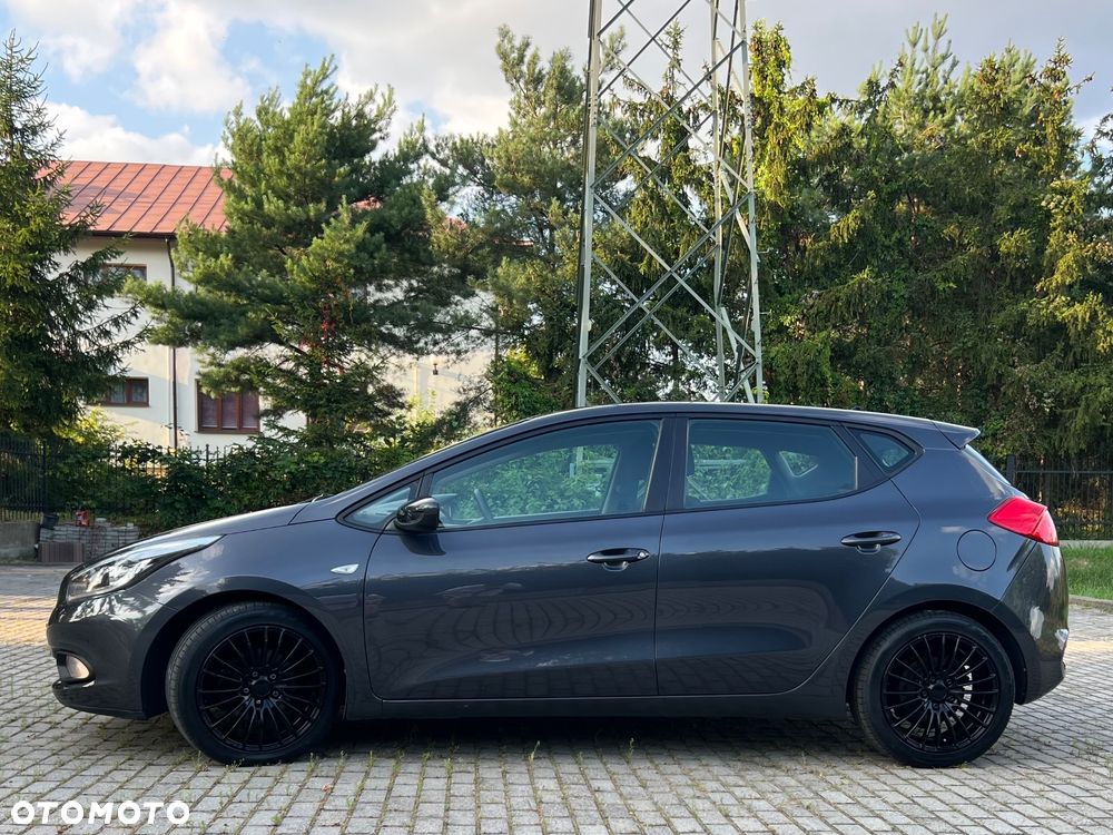 Kia Ceed 1.4 CVVT Dream Team Edition - 8